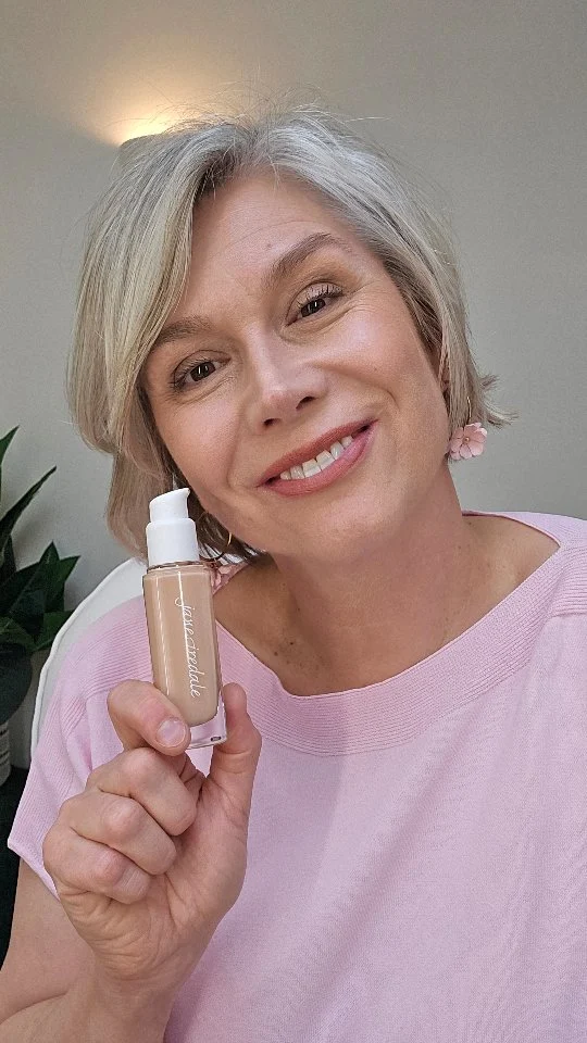 Soms kom je een product tegen waarvan je denkt: waarom bestond dit nog niet?! 🤍
Onze nieuwe skintuition is zo'n ontdekking.

Een vloeibare foundation die je huid laat ademen, een mooie opbouwbare dekking geeft én meteen beschermt met fysieke spf 30. Geen maskereffect, gewoon een gezonde, natuurlijke glow zoals je eigen huid... maar dan net dat tikje mooier. ✨

Perfect voor wie houdt van die your skin but better look.
Kom 'm zeker eens testen bij allure skincare. We helpen je graag je perfecte kleur te vinden! 💬

#allureskincare #skintuition #spflovers #glowyskin #nofilterneeded #skincaremeetsmakeup #allureskinfusionbar
